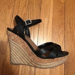 Stylish wedges in new condition